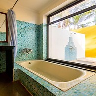 Granpa's Inn Hotel Bougainvillea