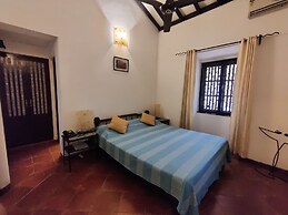 Granpa's Inn Hotel Bougainvillea