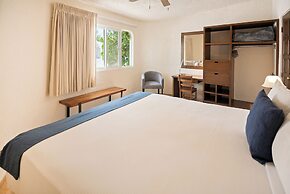 Club el Moro Hotel Suites