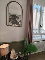 Le Village Montmartre by Hiphophostels