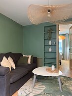 Le Village Montmartre by Hiphophostels