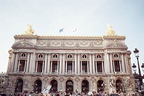 Le Village Montmartre by Hiphophostels