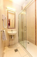 Le Village Montmartre by Hiphophostels