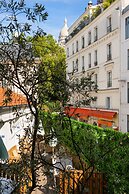 Le Village Montmartre by Hiphophostels