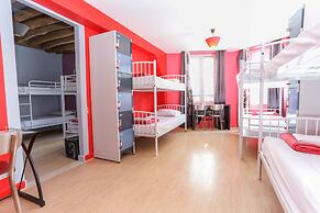 Le Village Montmartre by Hiphophostels