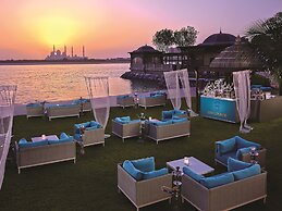 Shangri-La Hotel Apartments Qaryat Al Beri