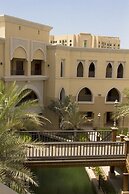 Shangri-La Hotel Apartments Qaryat Al Beri