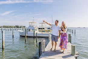 Capt Hiram's Resort