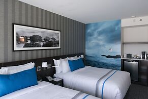The Grand Winnipeg Airport Hotel by Lakeview