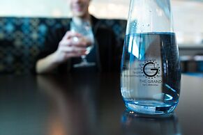 The Grand Winnipeg Airport Hotel by Lakeview