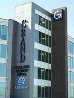 The Grand Winnipeg Airport Hotel by Lakeview