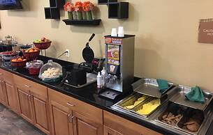 Grand Forks Lodge and Suites