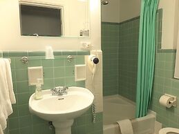 Murray Inn and Art Gallery