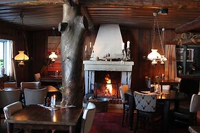 Gammelgården Hotell