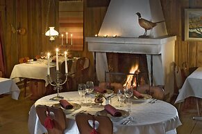 Gammelgården Hotell