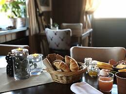 Gammelgården Hotell