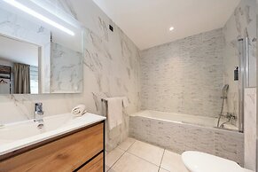 The Originals City, Hotel Azur, Fos sur Mer