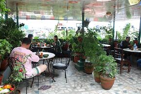 Hotel Travelers Home