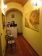 B&B Window To The Tower