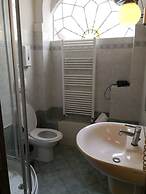 B&B Window To The Tower