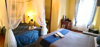 B&B Window To The Tower