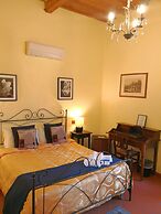 B&B Window To The Tower