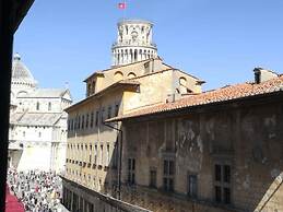 B&B Window To The Tower