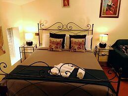 B&B Window To The Tower