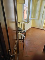 B&B Window To The Tower