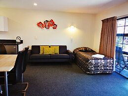 Aston Court Motel Blenheim