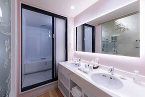 Hotel Okinawa With Sanrio Characters