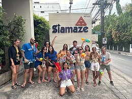 Siamaze Hostel