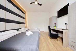 I Pini di Roma - Rooms & Suites