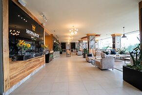 Monarch Hotel