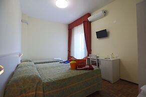 Family Hotel Marina Beach