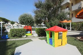 Family Hotel Marina Beach