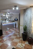 Hostal Virgen del Rocio II