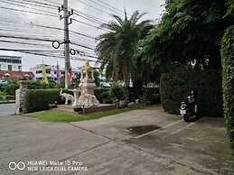 Baan Suksiri Hotel