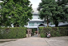 Baan Suksiri Hotel