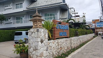 Baan Suksiri Hotel