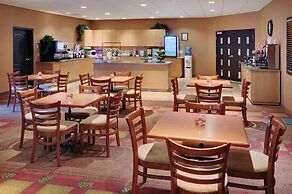 Coast Grimshaw Hotel & Suites