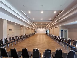 The Green Beach Resort