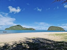 The Green Beach Resort