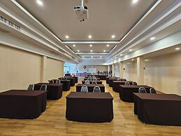 The Green Beach Resort