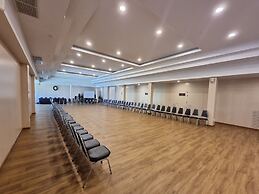 The Green Beach Resort