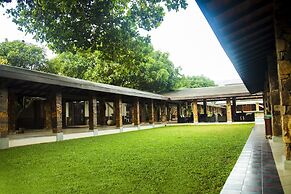 Full Moon Garden Hotel