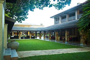 Full Moon Garden Hotel