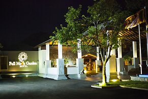 Full Moon Garden Hotel