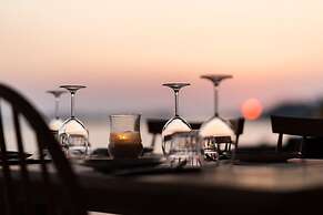 PHEIA, Vriniotis Resorts