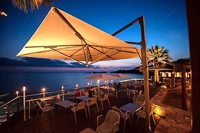 PHEIA, Vriniotis Resorts